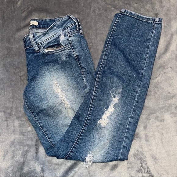 Forever 21 Low Rise Distressed Jeans Women’s Size 26 - Picture 7 of 9
